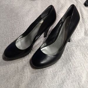 Nine West black heels size 9.5